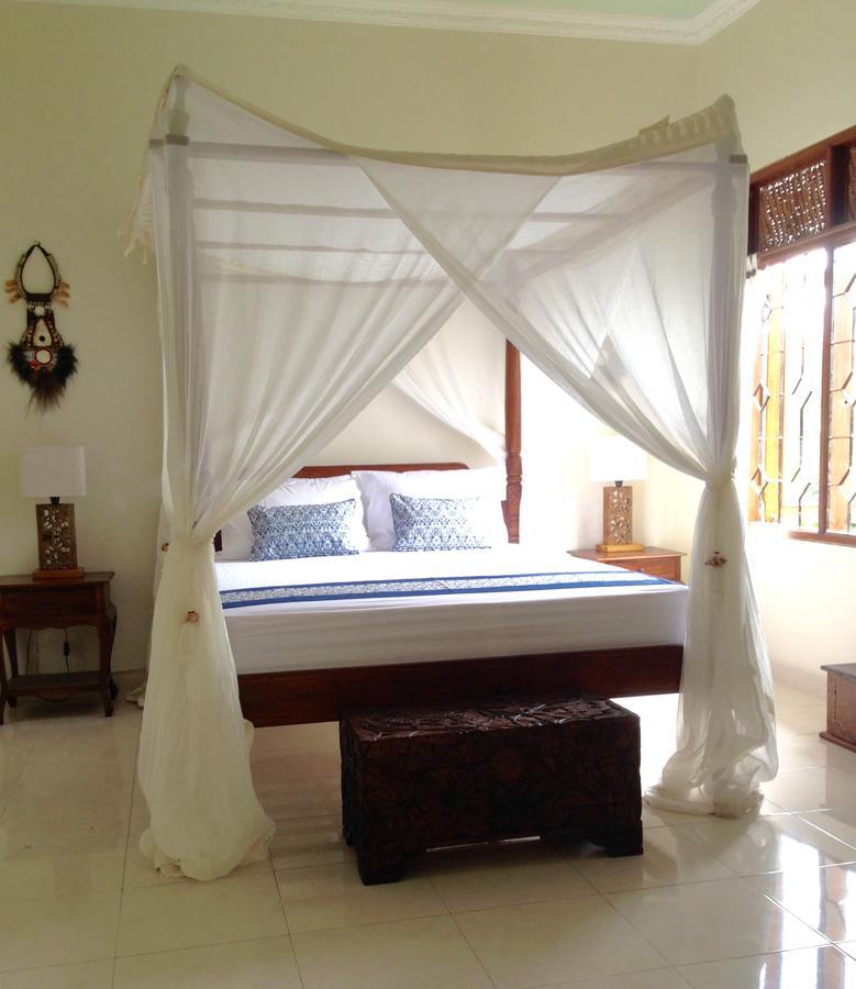 Hideaway Wisma tamu