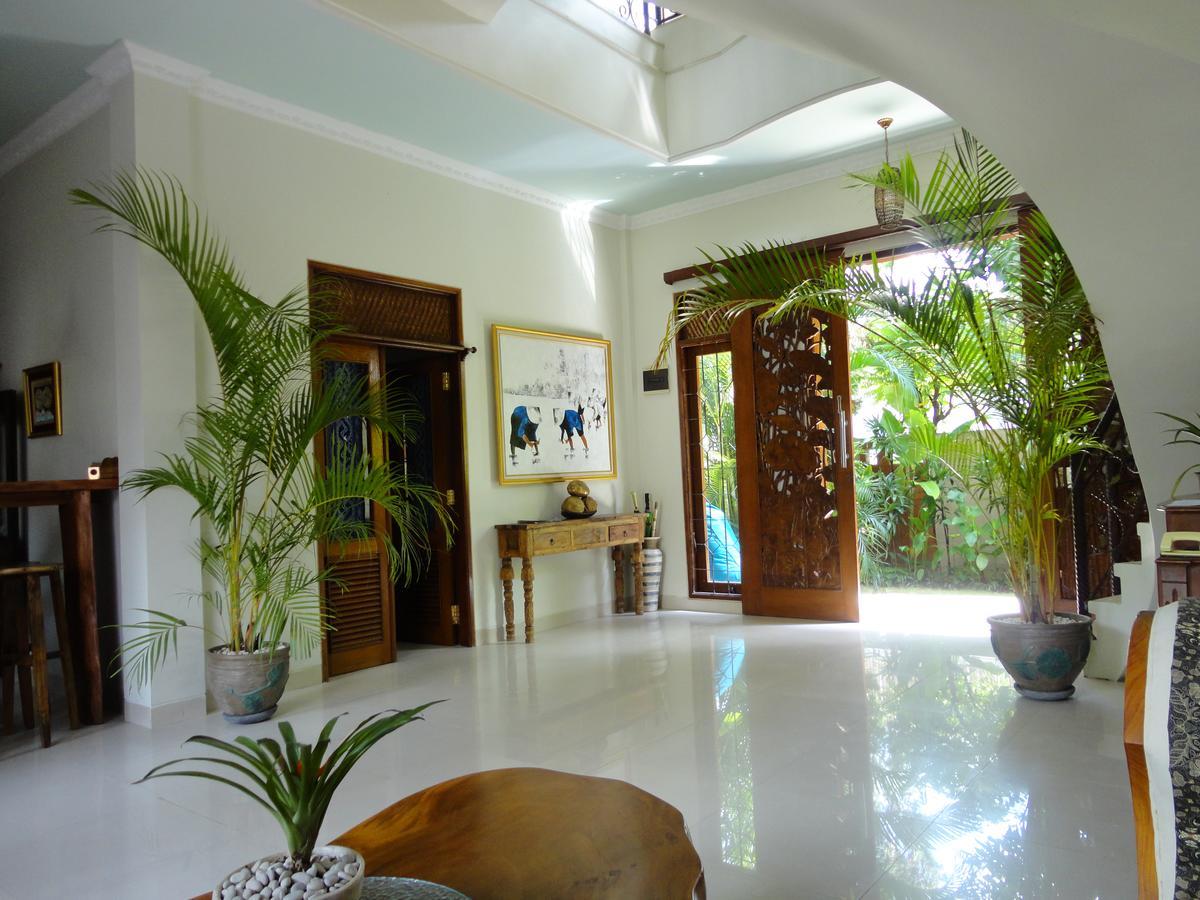 Hideaway Wisma tamu